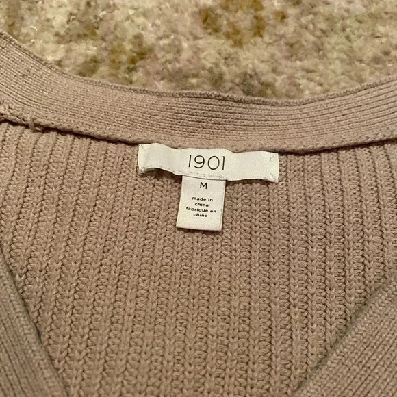 1901 TAN BUTTON DOWN KNIT SWEATER CARDIGAN - Picture 3 of 4